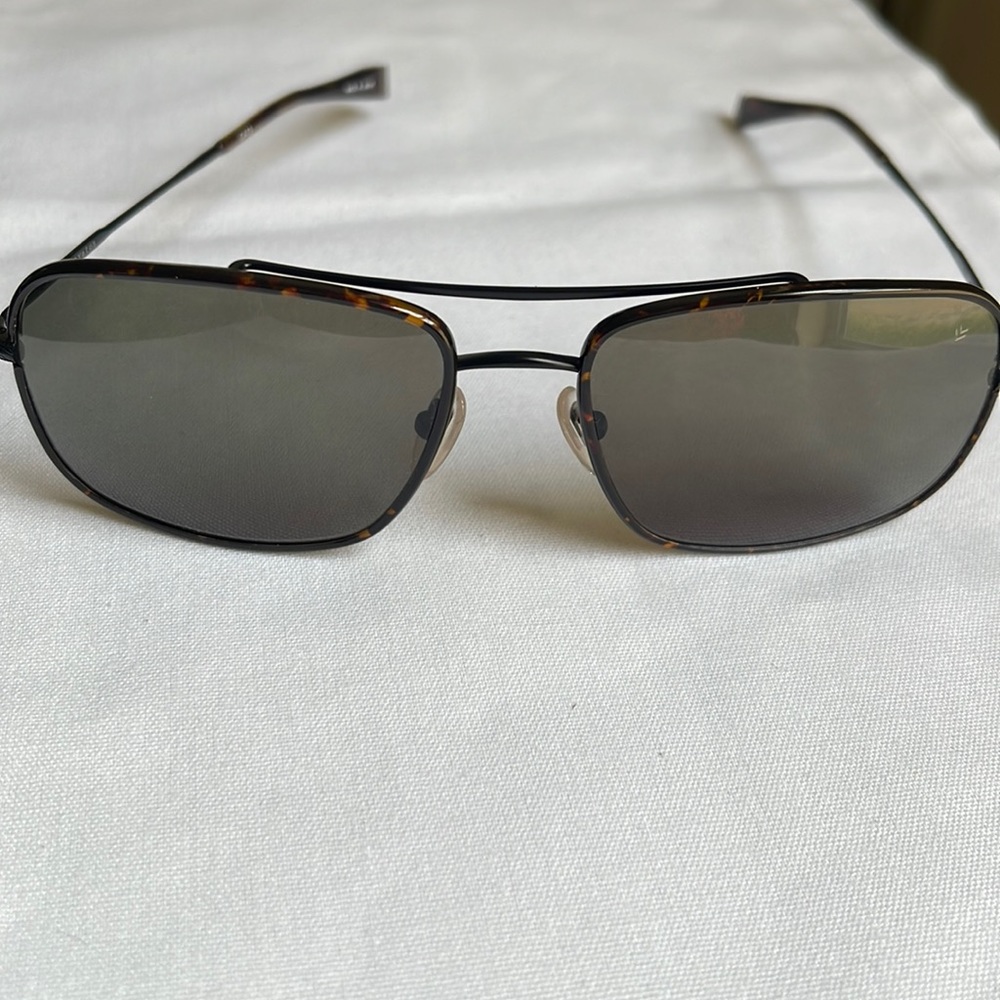 JOHN VARVATOS 771 black 58 17 140 metal frames, gradient lens. UNISEX so sharp